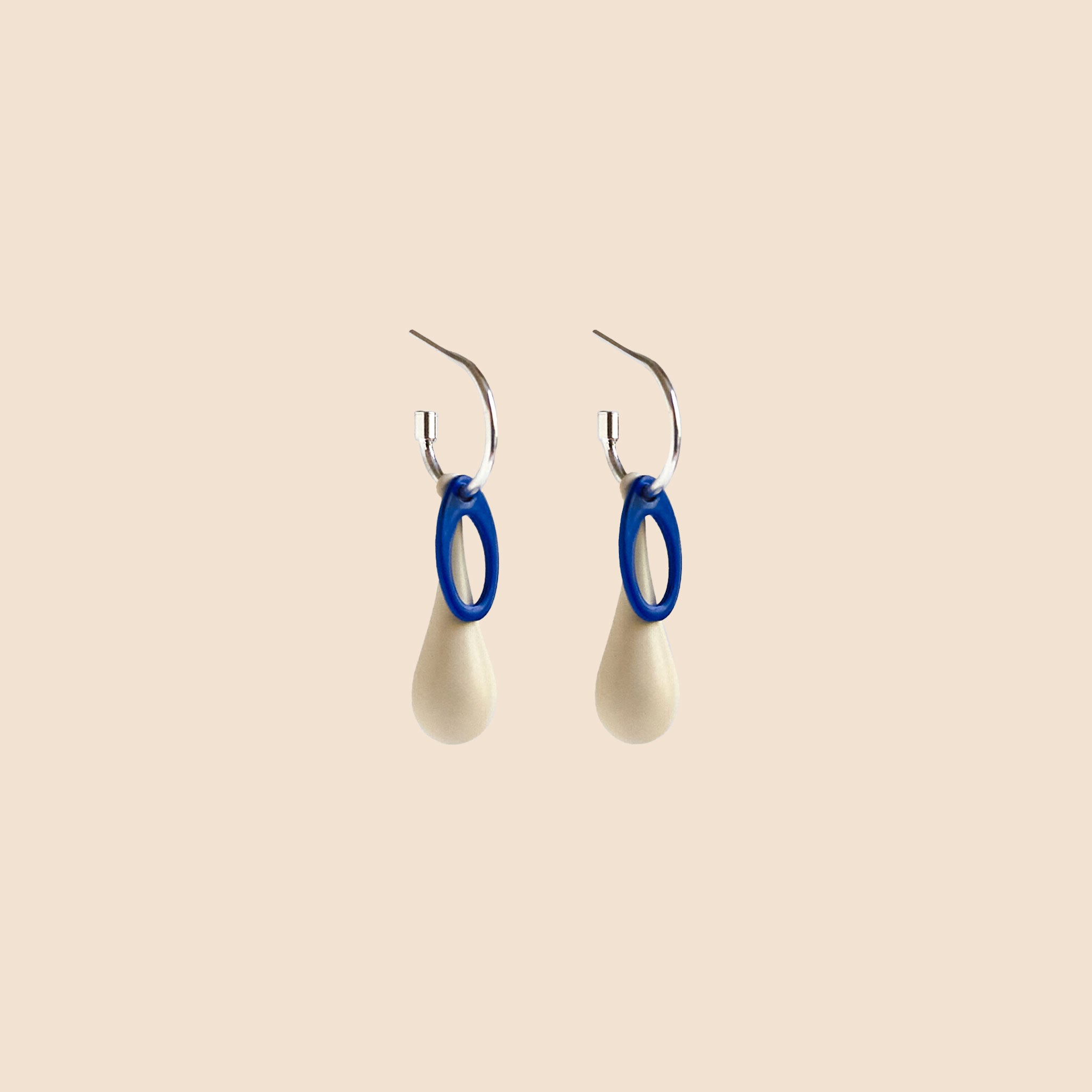 M&M Bold Earrings - Cream/Blue