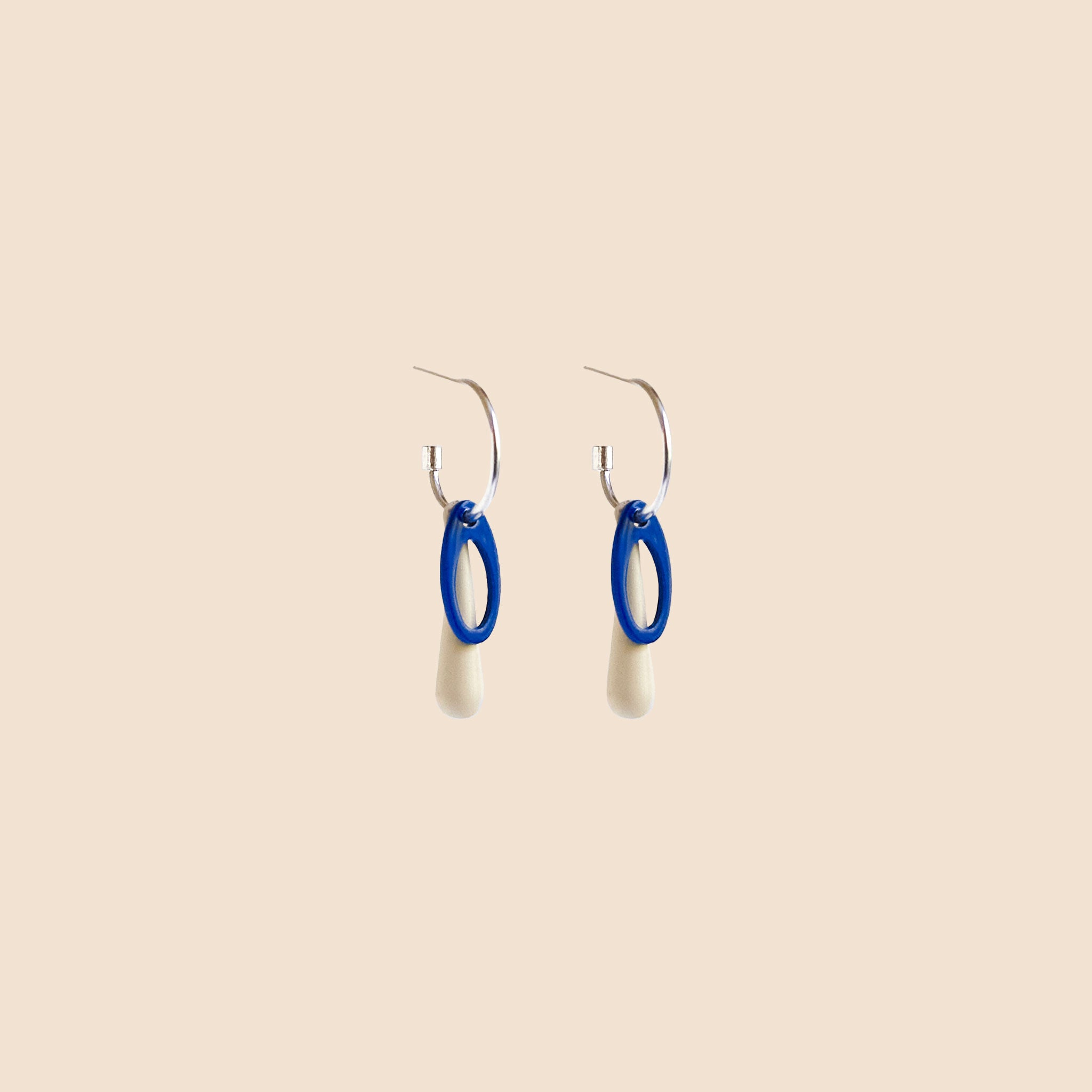 M&M SLIM EARRINGS-CREAM/BLUE